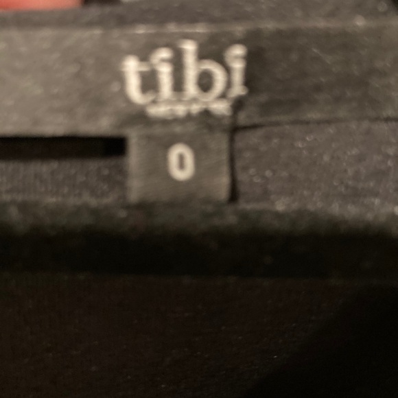 NWOT Tibi houndstooth pattern stretch peplum top size 0 - Picture 4 of 4